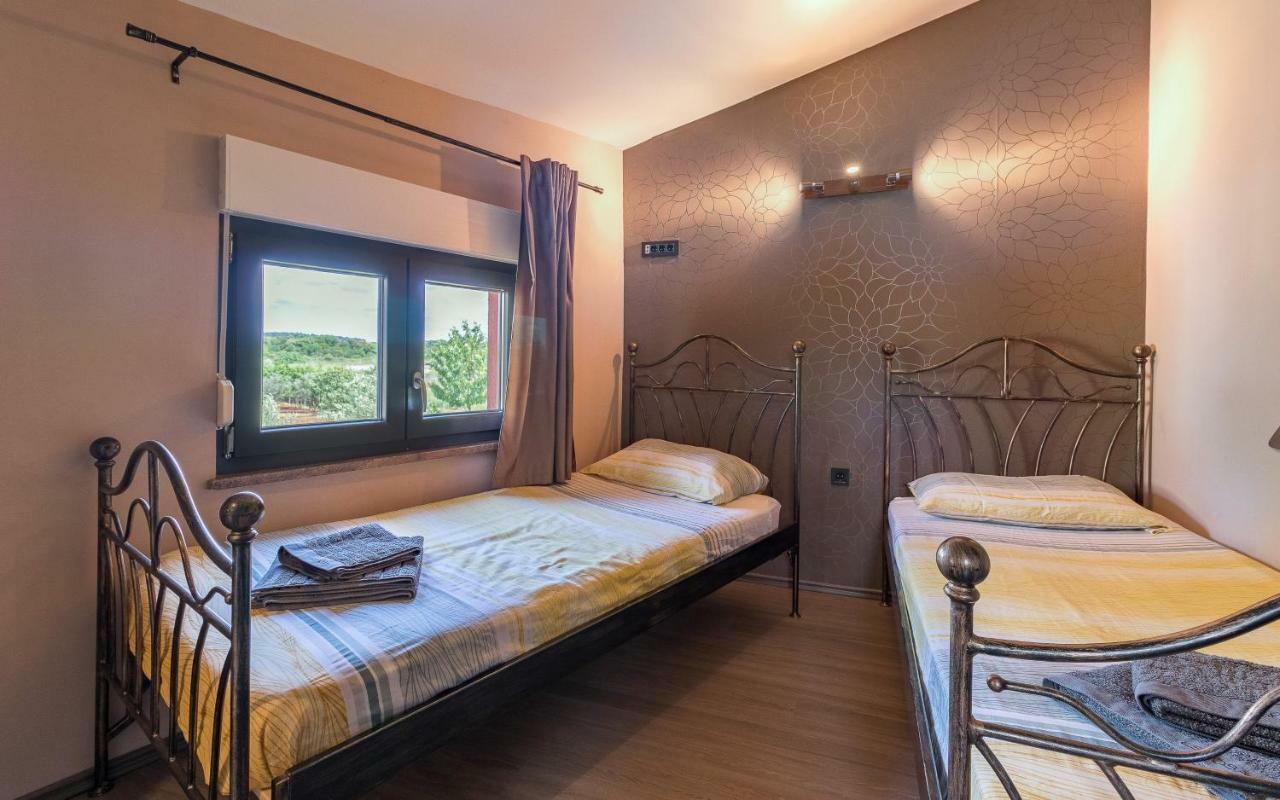 Apartmani Kazun - App 4 - Ferienhaus Fažana Extérieur photo